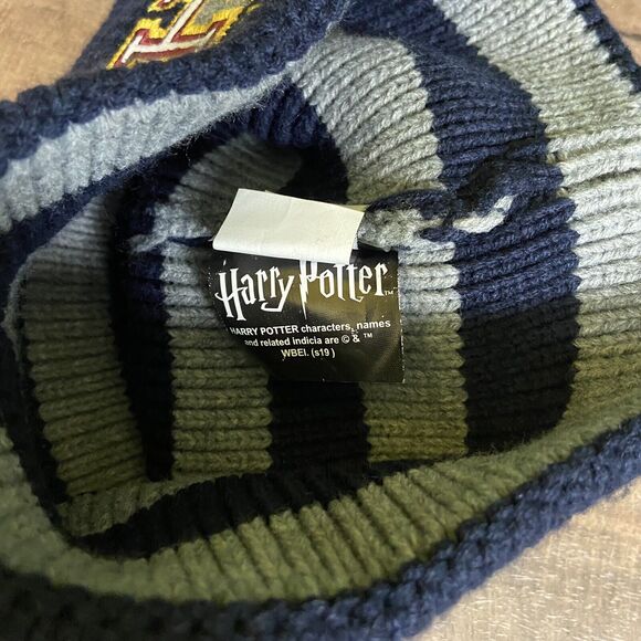 Harry Potter Hogwarts Beanie Cuffed Winter Hat w/ Pom Pom and Embroidere… - Picture 3 of 3